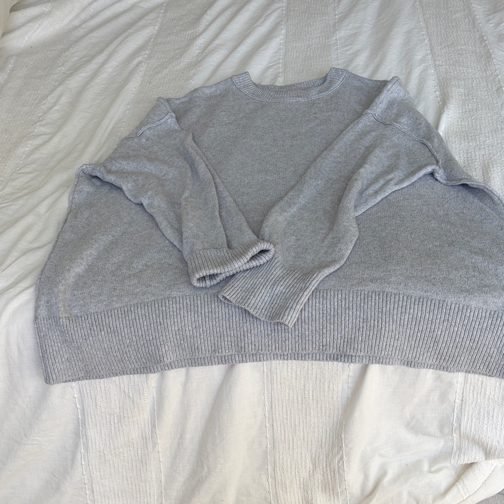 Aerie Light Gray Knit Sweater